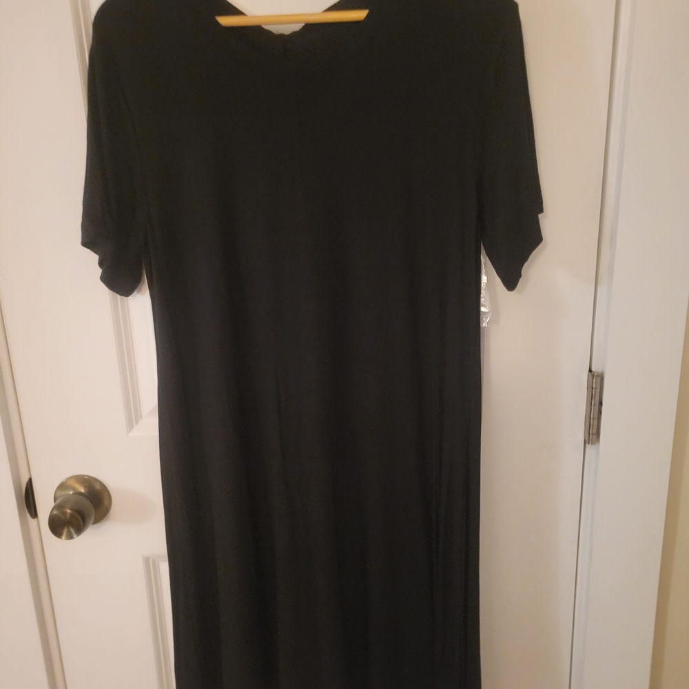 Black Short Sleeve Midi Dress